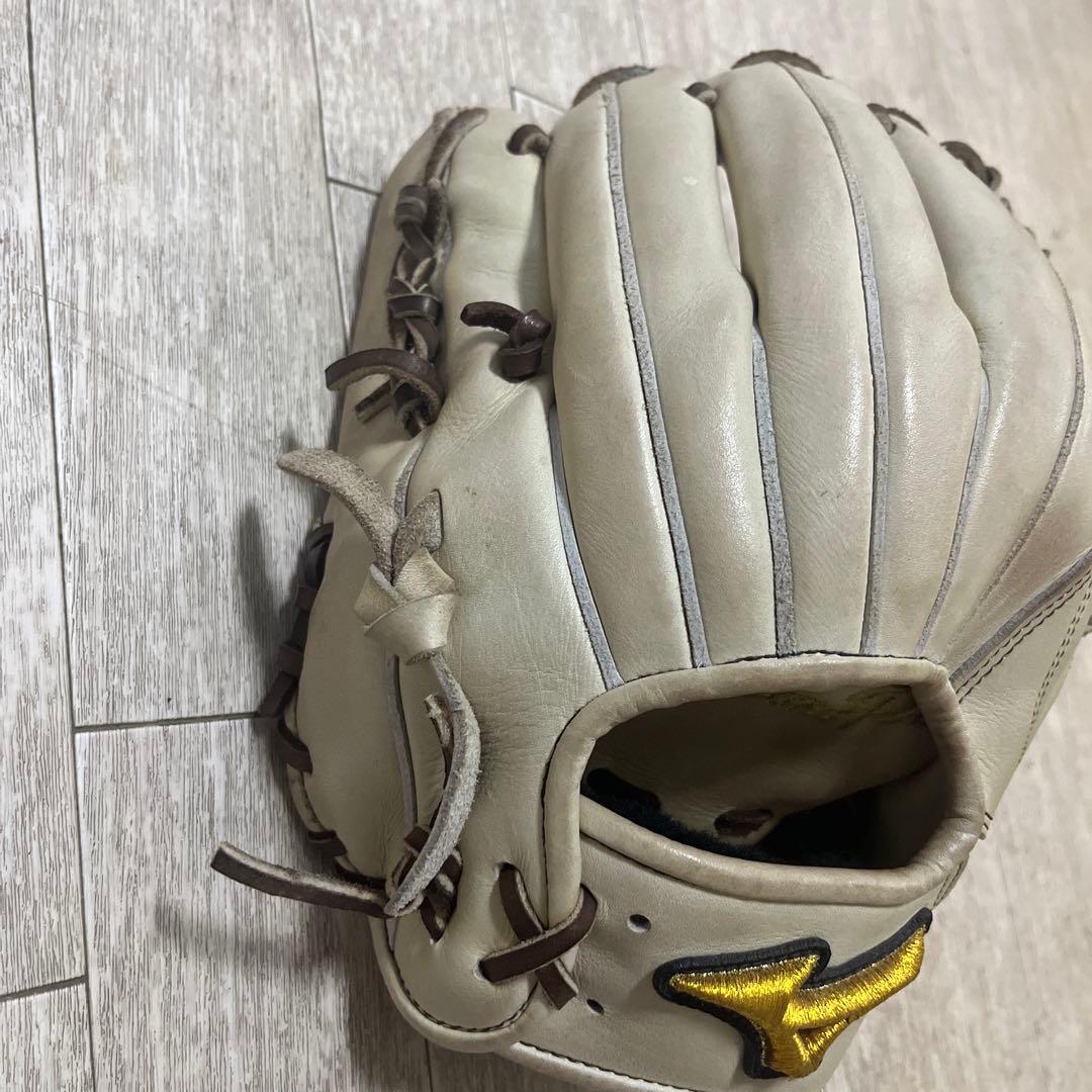 ミズノプロ硬式内野手用グローブ