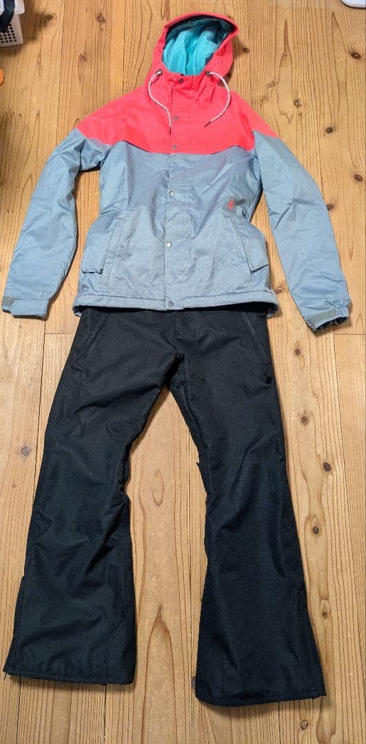 Volcom スノーボードウェア 上下セット パンツはThreeWeather