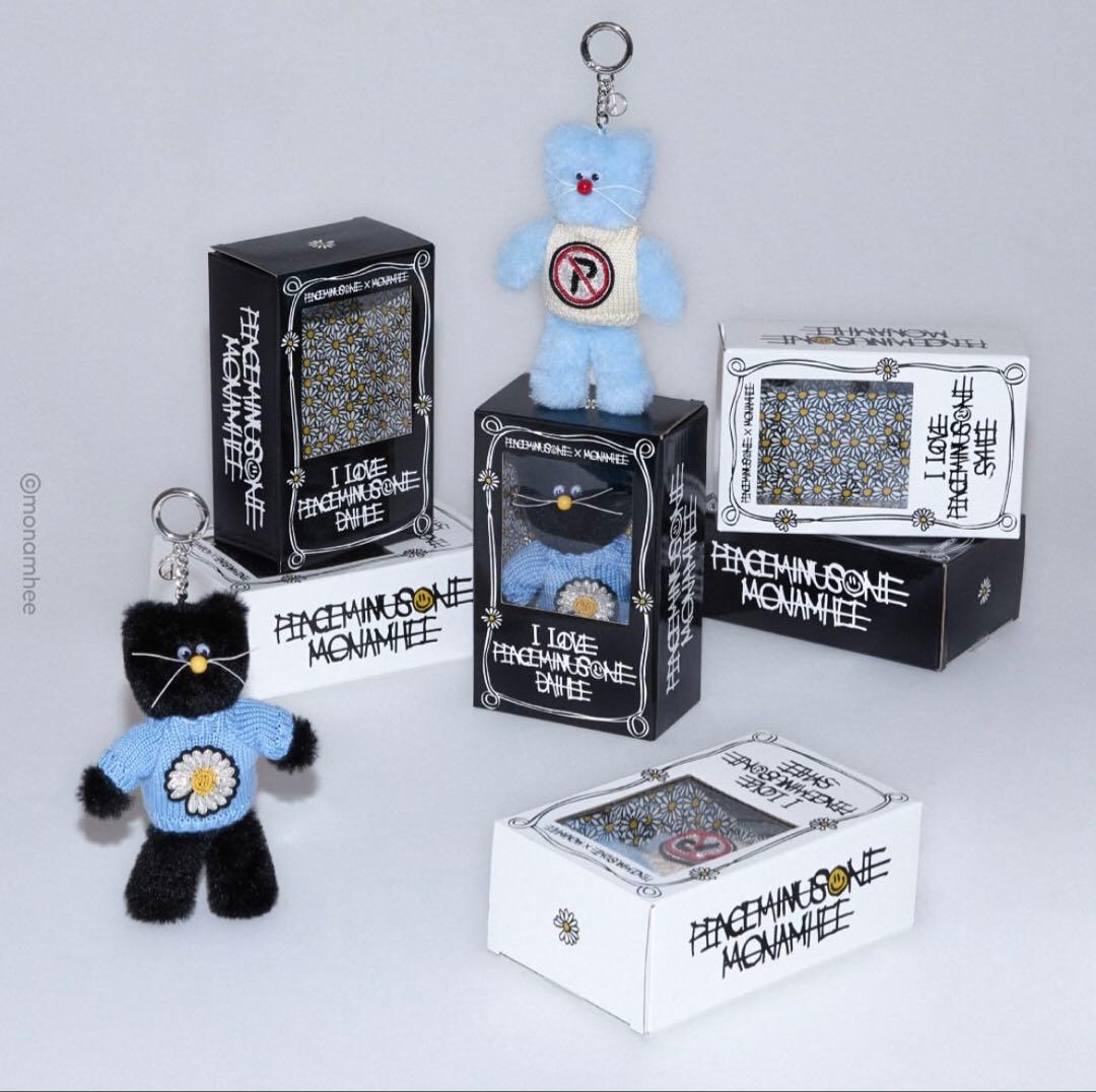 PEACEMINUSONE x MONAMHEE キーホルダー