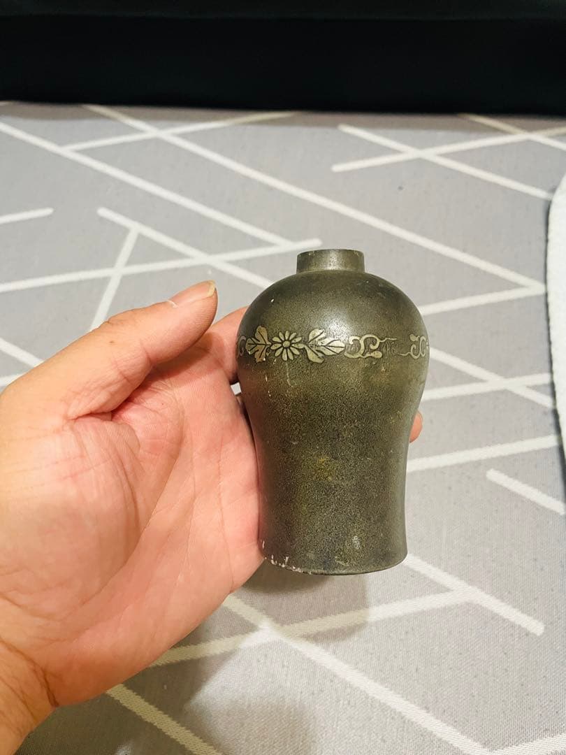 锡器古いです