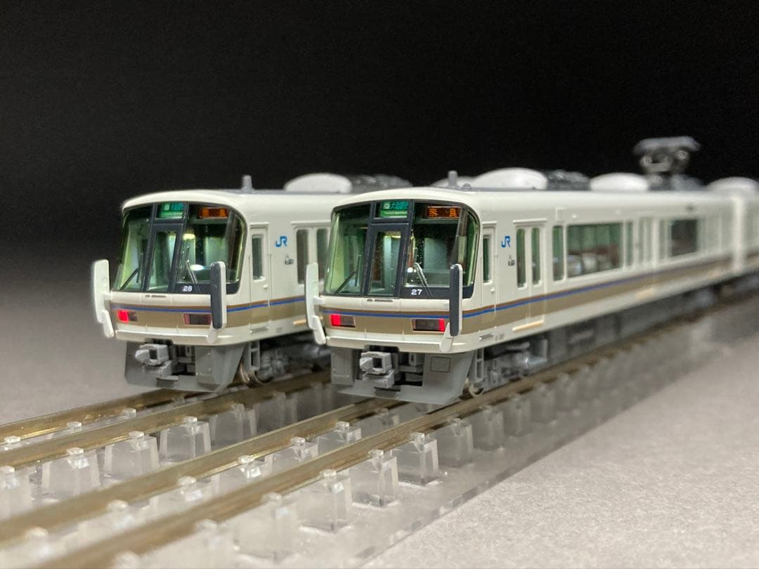 室内灯付 221系 リニューアル車 基本増結 8両セット KATO