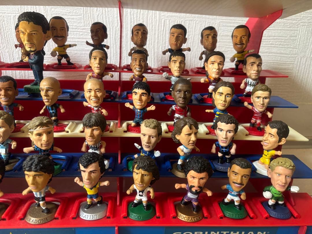 サッカーフィギュア　60体以上　R.バッジオのバロンドール記念特大フィギュア付き