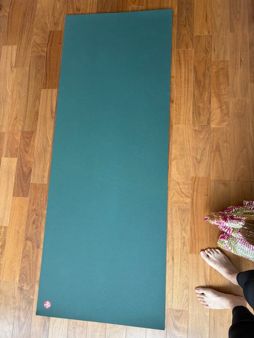 マンドゥカプロ6ミリmanduka pro 6mm ブラックセージ美品ヨガマット
