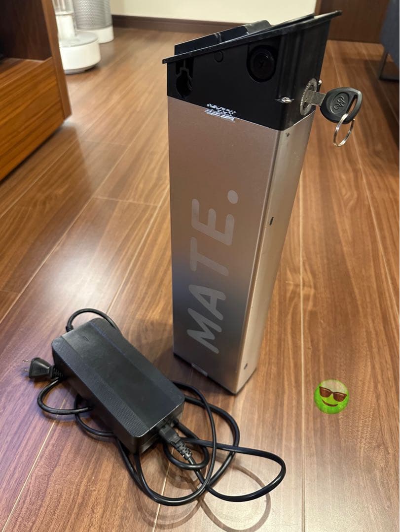 Mate bike Xバッテリー　鍵１本　充電器