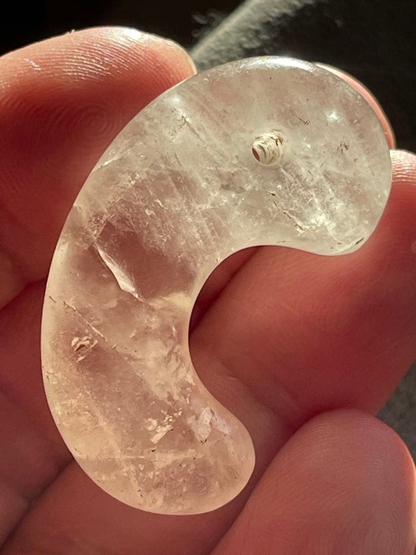 古墳時代　水晶製勾玉　出土品