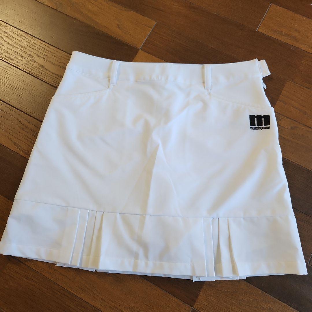 マンシングウェア　レディース　スカート　新品　Mサイズ　9号