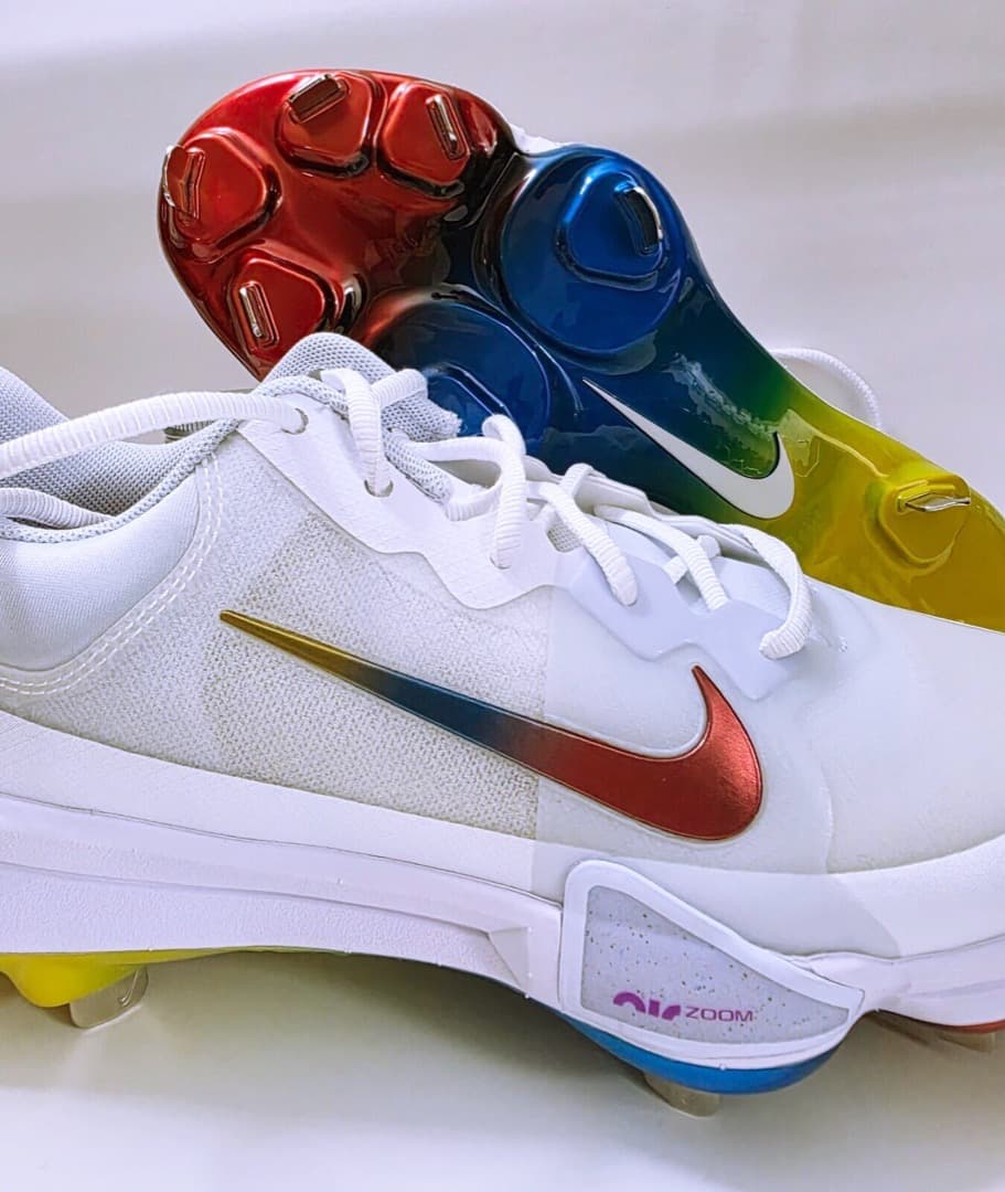 新品2026年USA限定★Nike★トラウト 9 Proレインボー★26cm☆