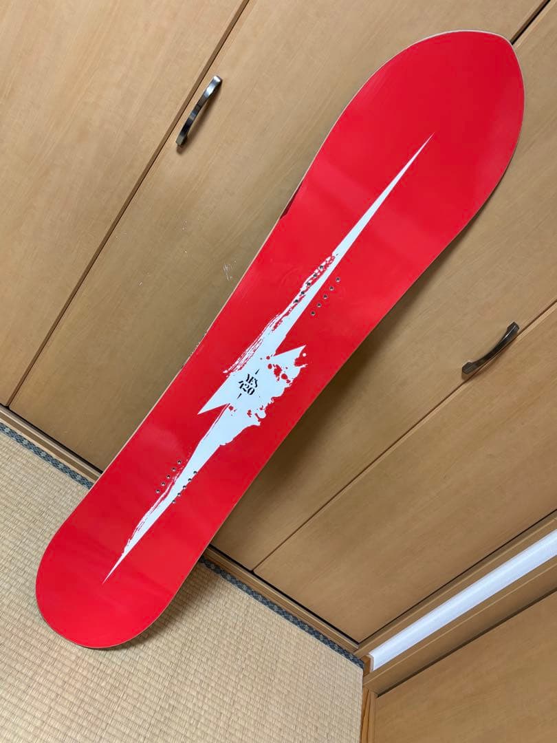 YES bord 420 サイズ/145cm パウダー　カービング