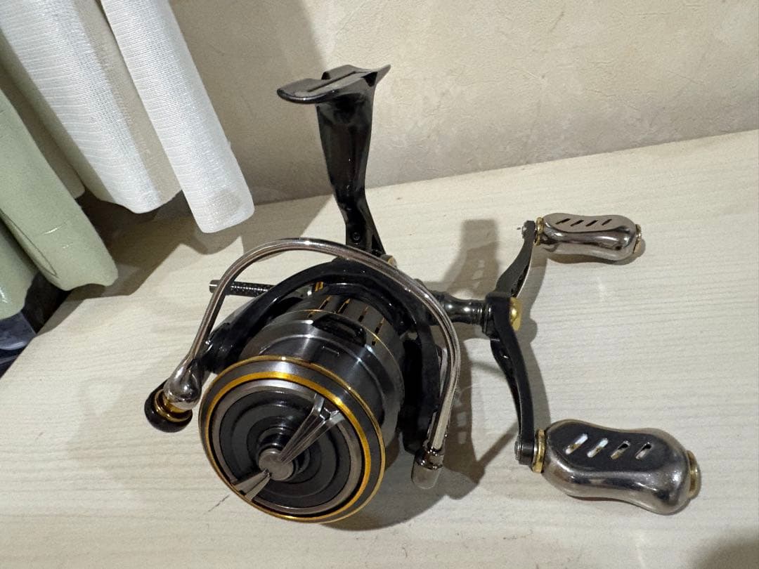 ダイワ　 21ルビアス　エアリティ FC LT2500S カスタム　美品