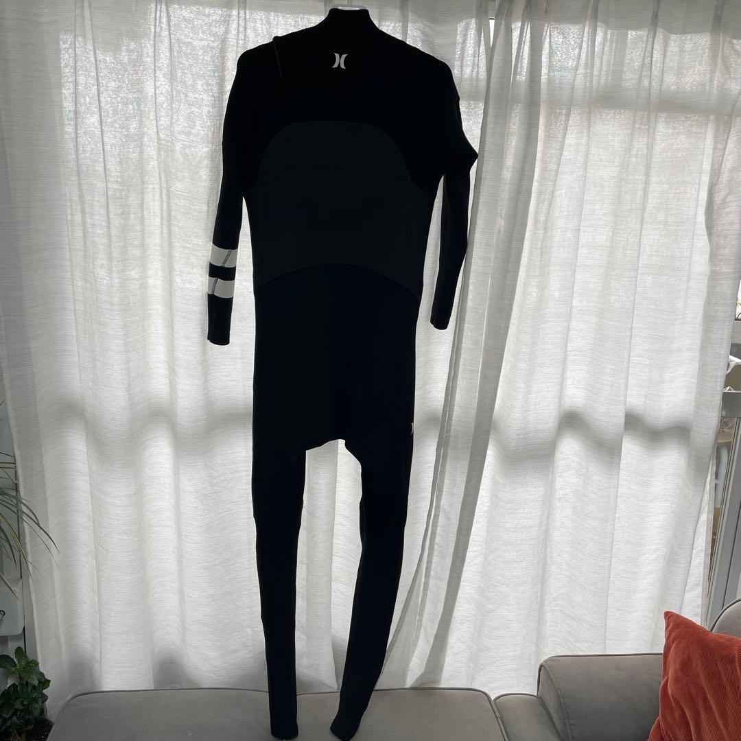 寒くなって来たのでSALE‼️美品HurleyウェットスーツL size
