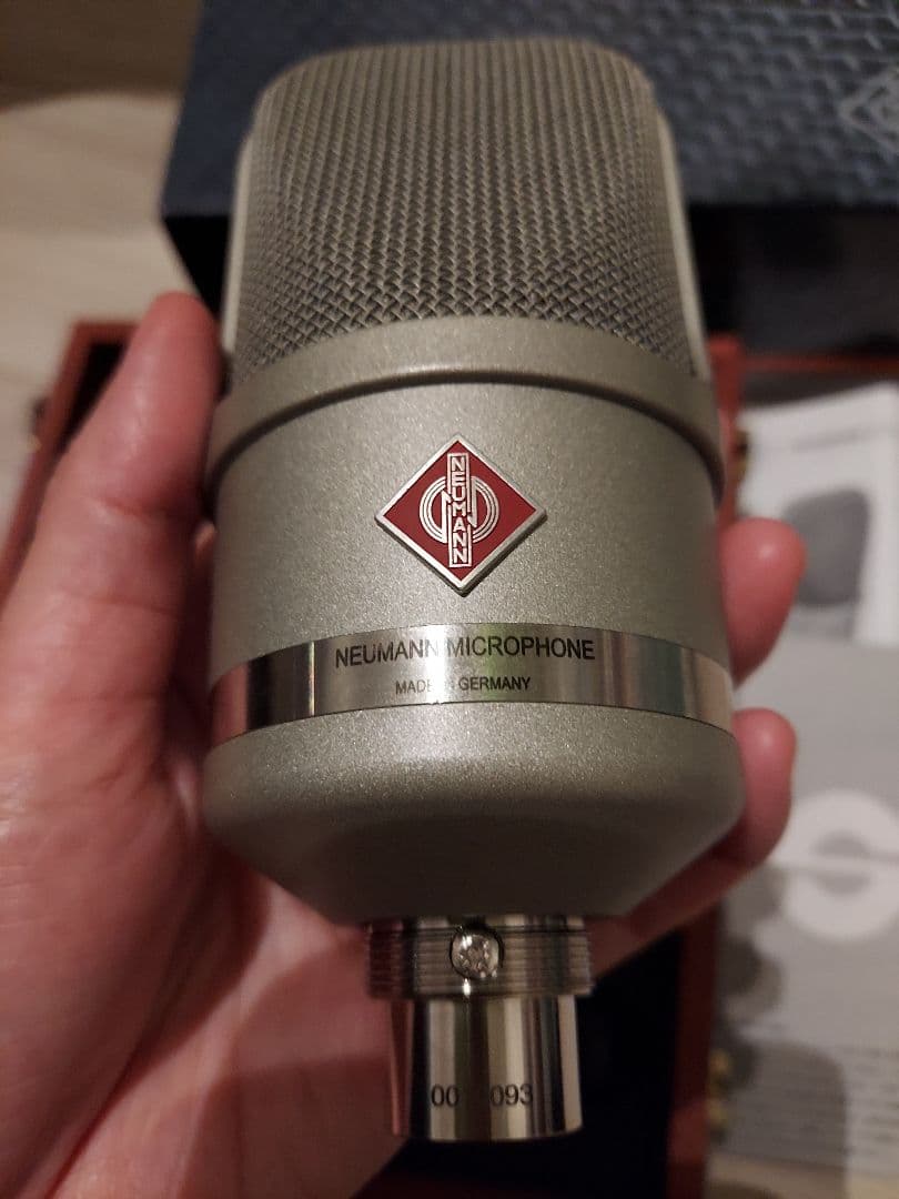 Neumann TLM107 コンデンサーマイク ショックマウント付 ノイマン