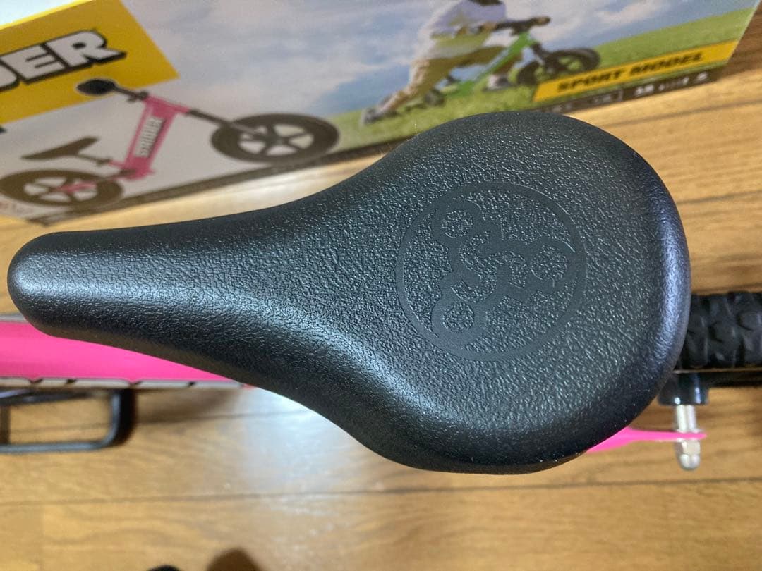 【使用回数少ない美品】ストライダー　ピンク