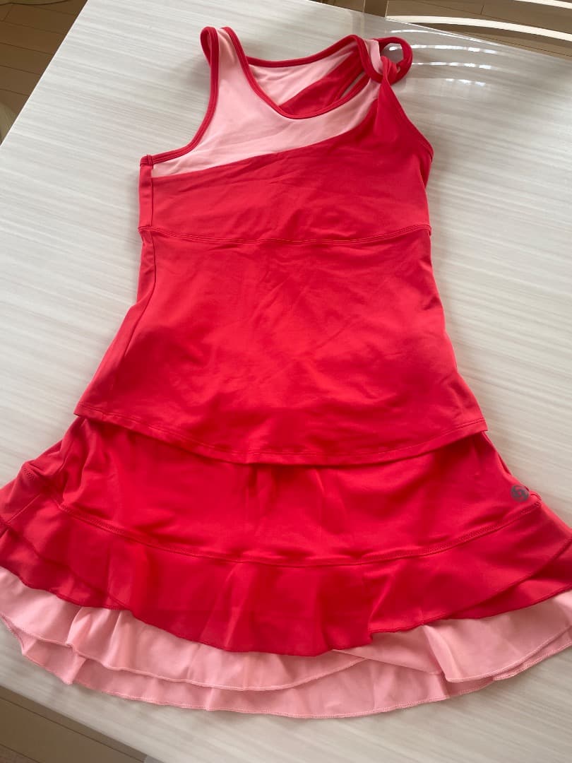 チェリー　新品・未使用‼️LIJA テニスセットアップ