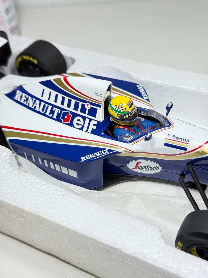 未使用　マクラーレン　アイルトンセナ　1994 FW16 1/18
