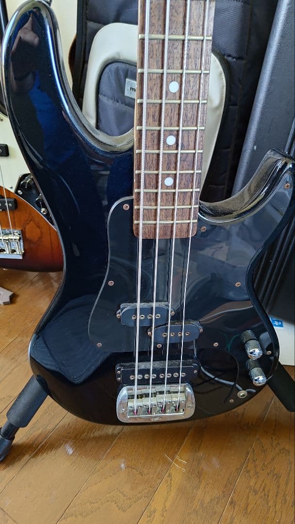G&L　SB2 トリビュート
