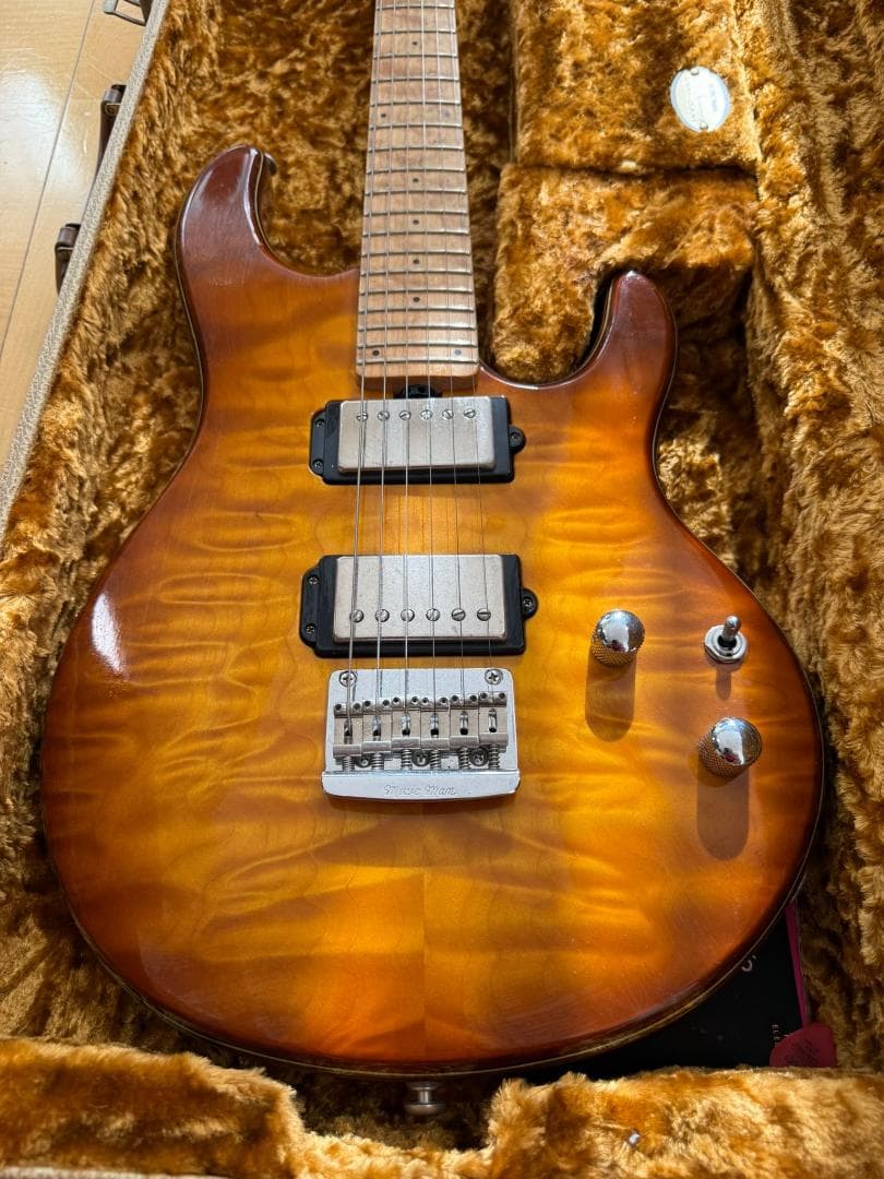 Ernie Ball Music Man Silhouette エレキギタ