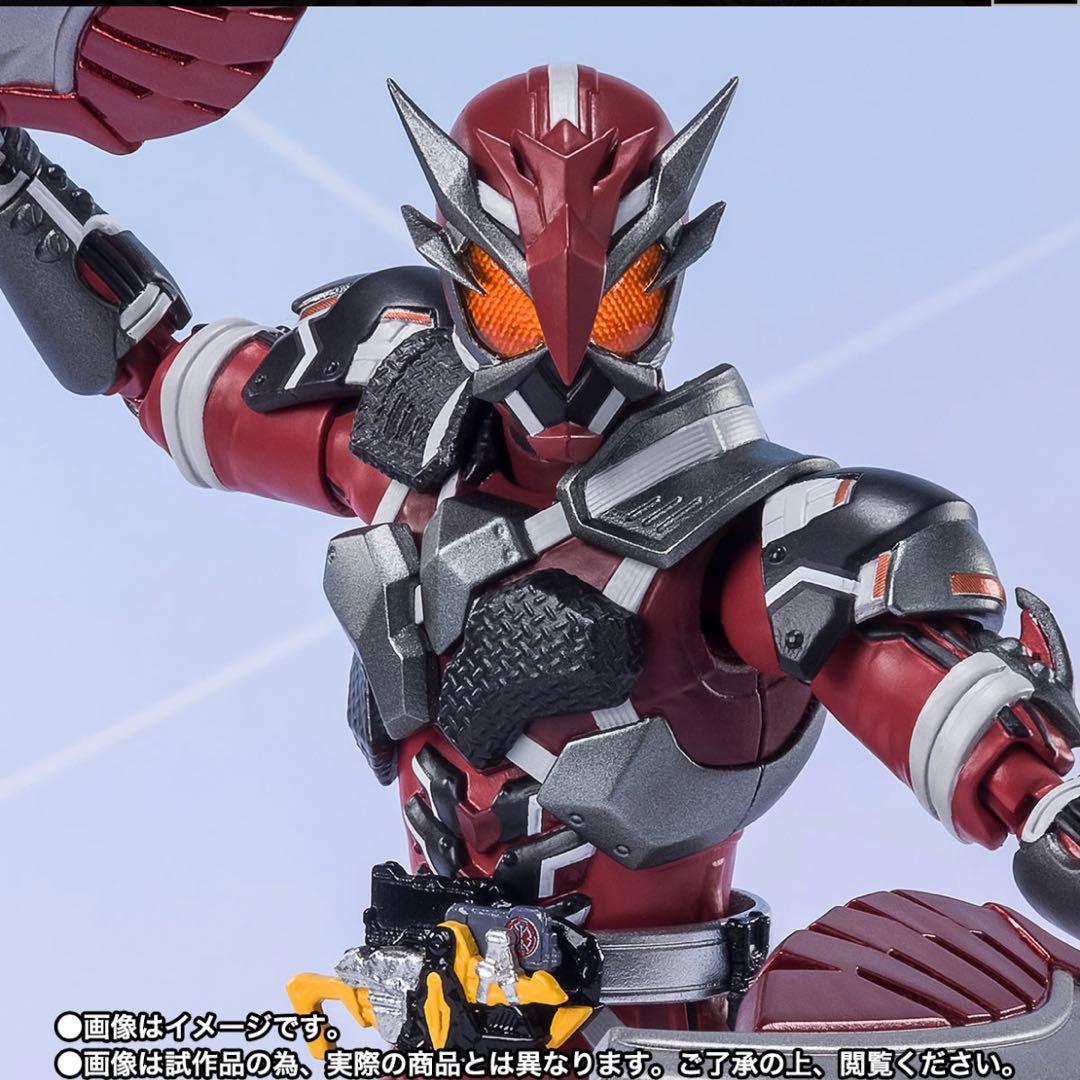 S.H.Figuart 仮面ライダー雷