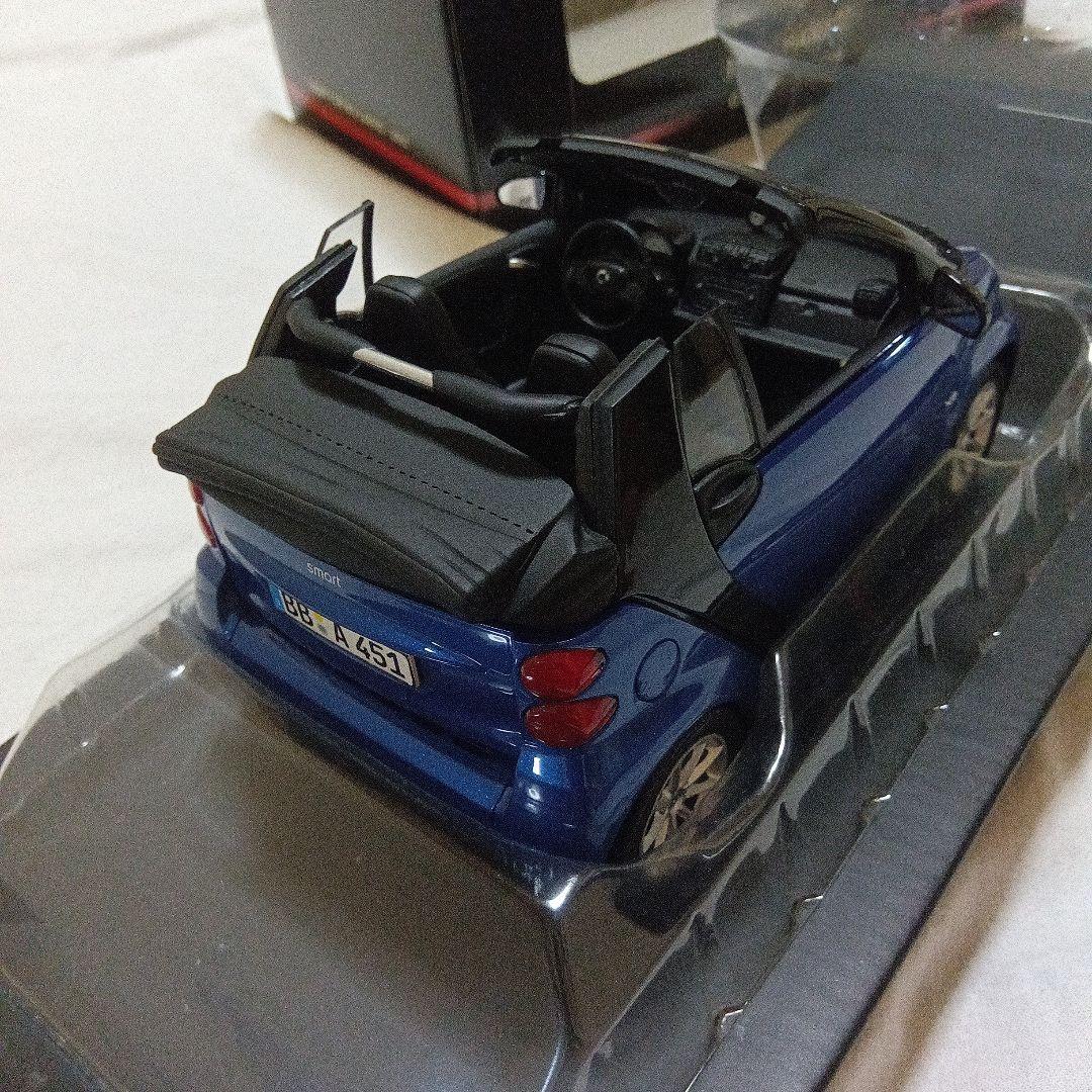 ミニチャンプス 1/18 スマート フォーツー カブリオ 2007