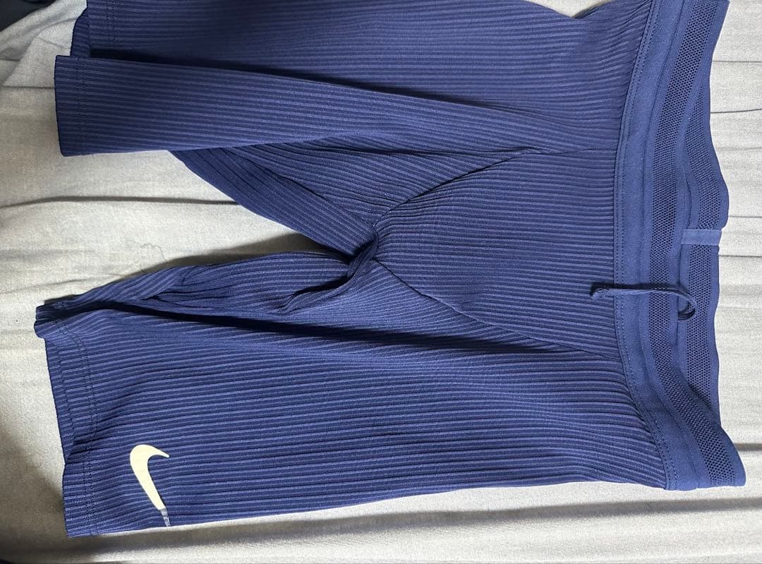 Nike エアロスイフトハーフタイツプロS