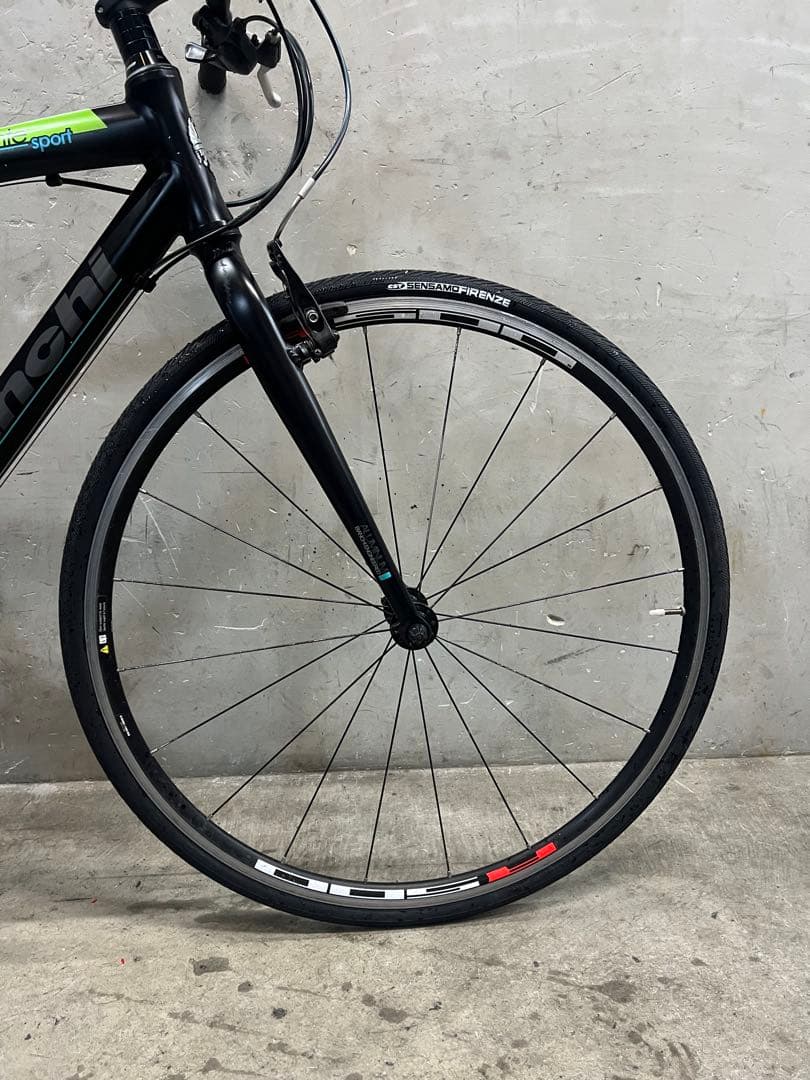 クロスバイク　 ビアンキ CAMALEONTE sport タイヤ新品❗️
