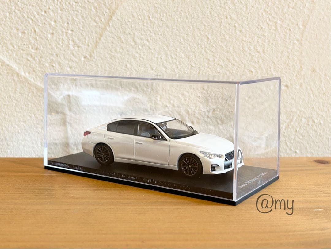 スカイライン GT V37 1/43 ミニカー