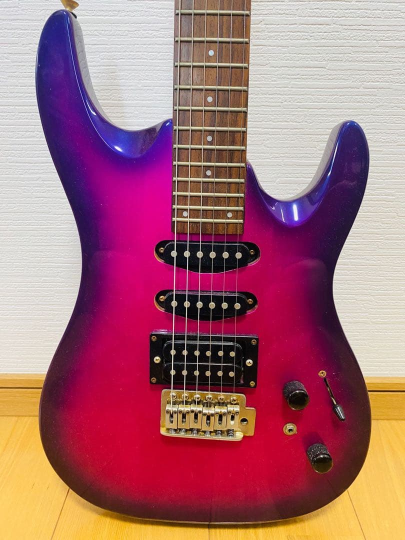 [中古品]Aria Pro ll magna エレキギター　ピンク