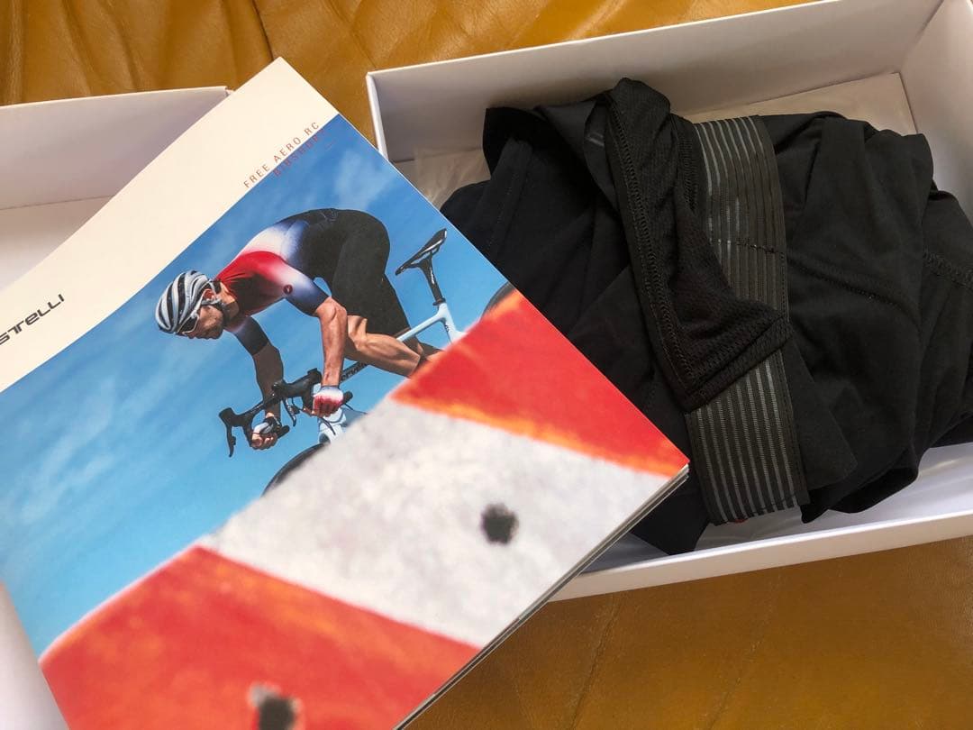 新品未使用 カステリ Free Aero RC Bibshorts