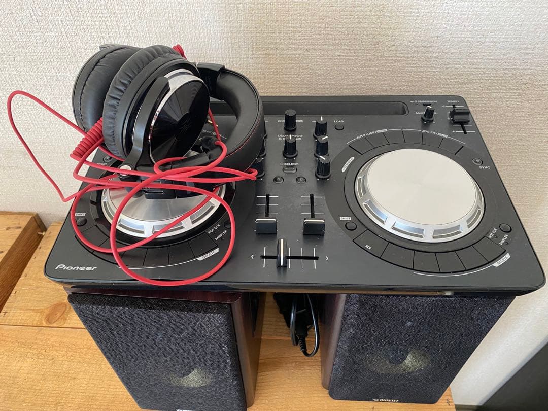 ddj-wego3 スピーカー ヘッドフォン付き
