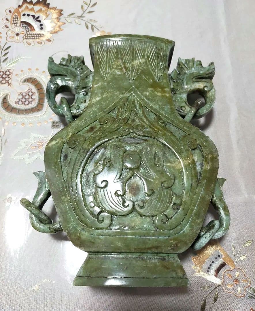 セール中❗!アンティーク美術品　天然玉石彫り花瓶　双耳龍紋　吉祥紋