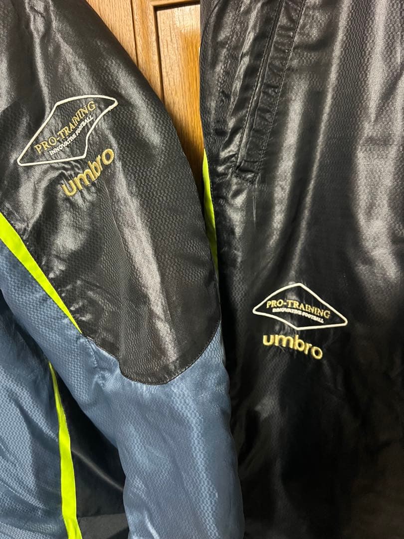 UMBRO中綿 ウォーマー ピステ 上下 セットアップ (M)