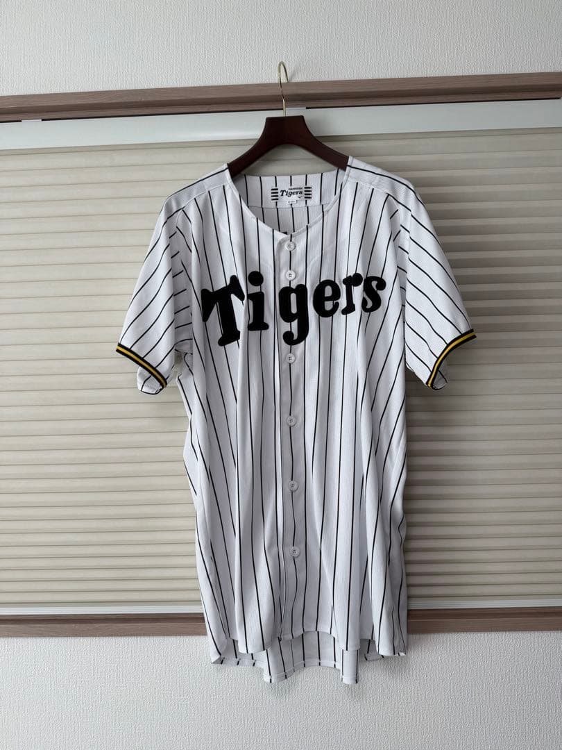 か*ん様 阪神タイガース　佐藤輝明選手　ユニフォーム　サイズO