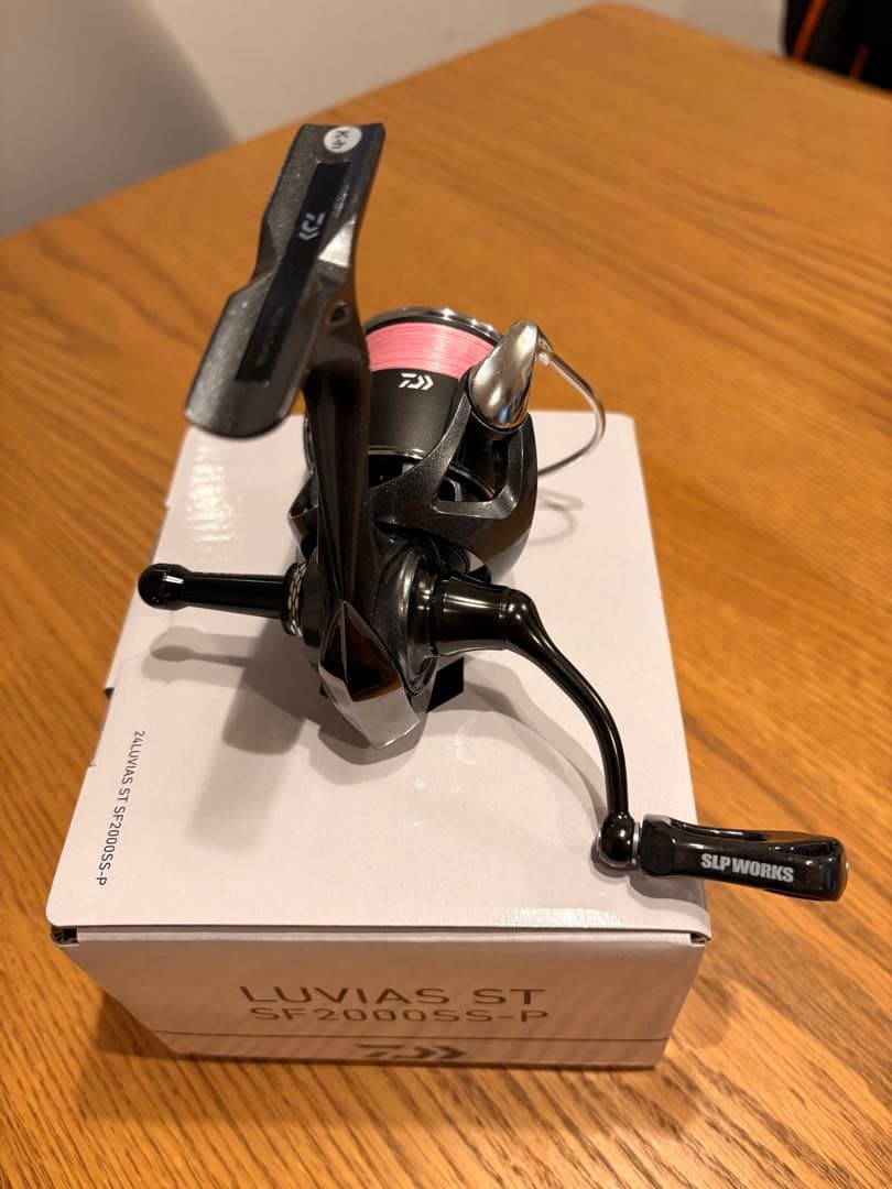 24LUVIAS ST SF2000SS-P スピニング　ルビアス　ダイワ極美品