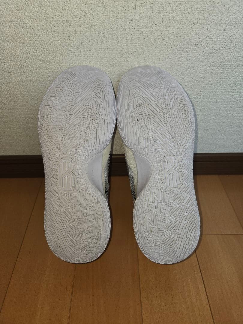 シューズ(男性用) Nike Kyrie Flytrap V
