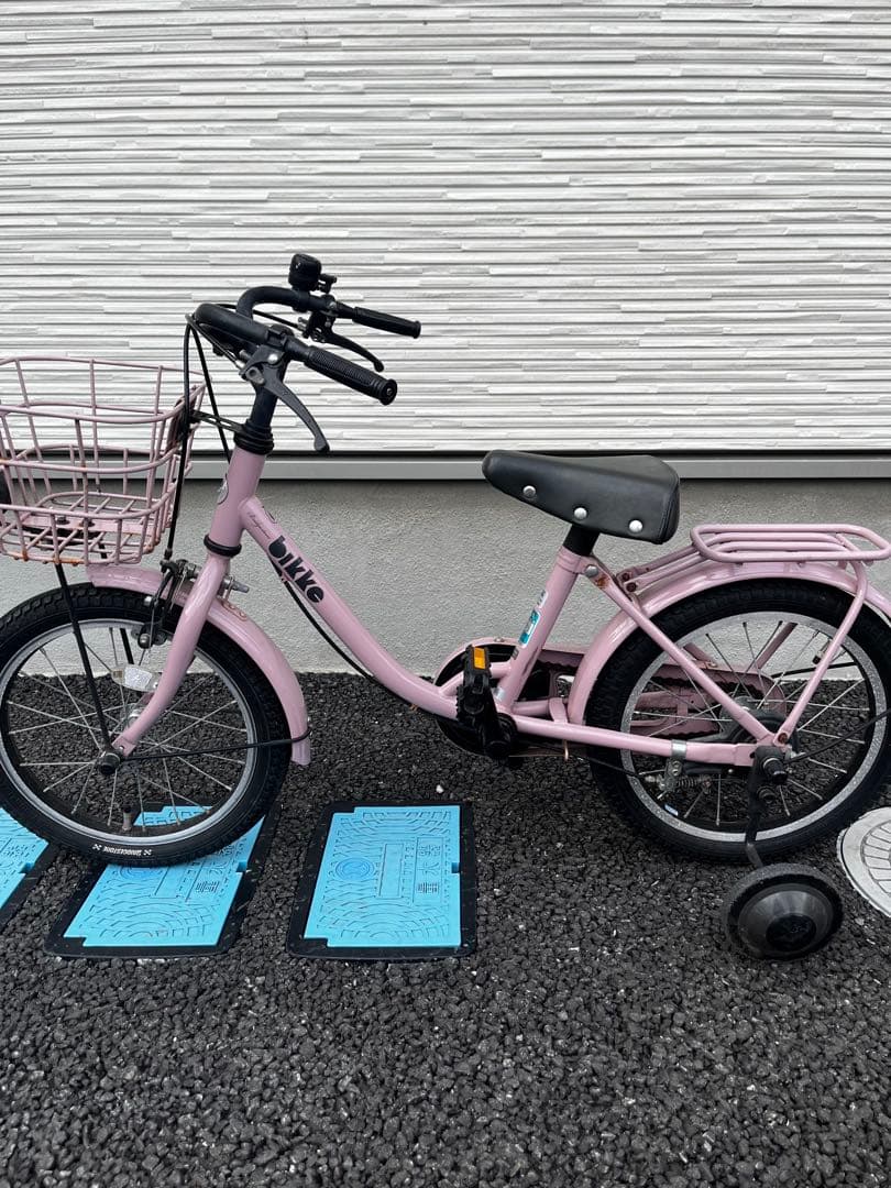 値下げ！！【美品】bikkeピンク 補助輪付き