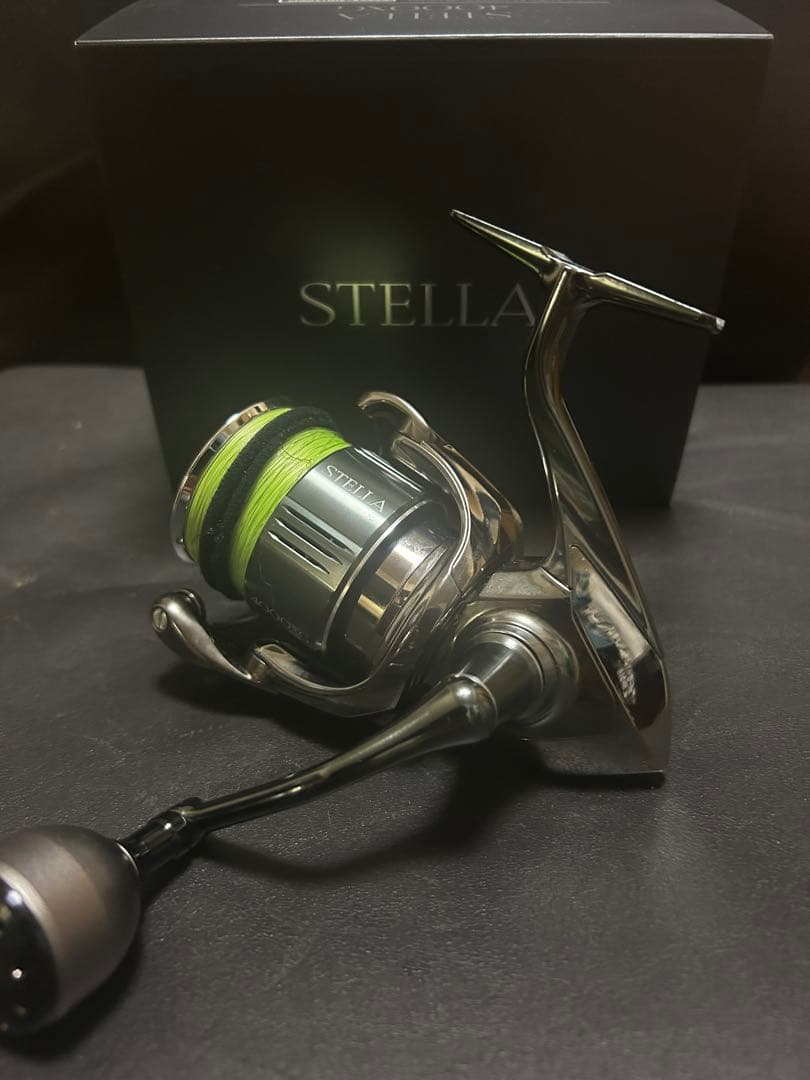 22ステラ 4000xg ハンドルノブ、リールスタンド付き
