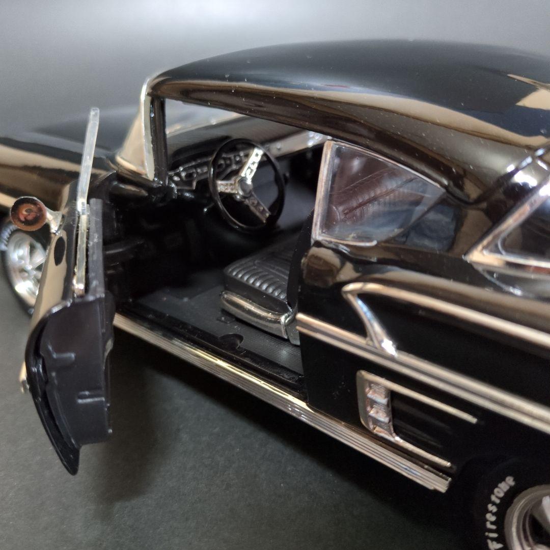 1/18ミニカー　CHEVY　 58’IMPARA