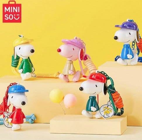 【新品】5種セットMINISO限定スヌーピー 75周年 立体型キーホルダー