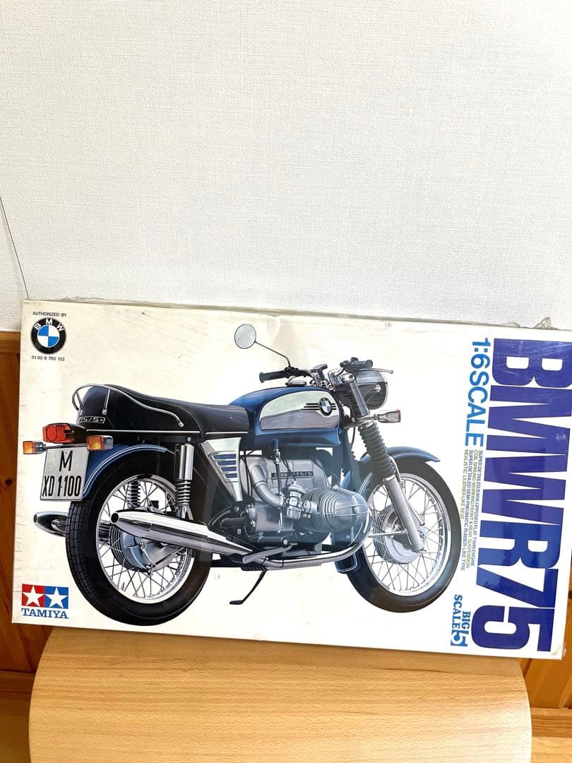 未組立　タミヤ 1/6 オートバイシリーズ No.5  R75 プラモデル