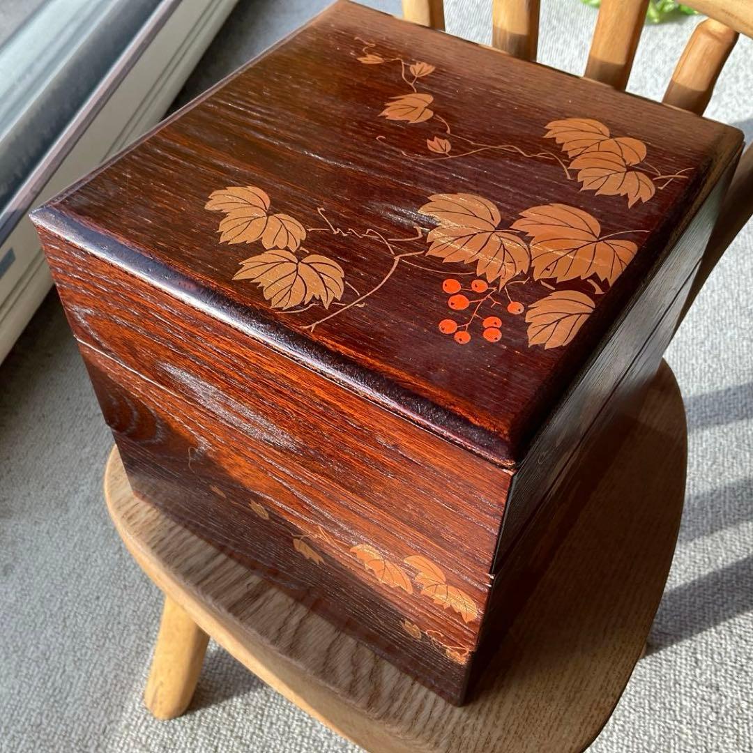 木製重箱 金箔装飾