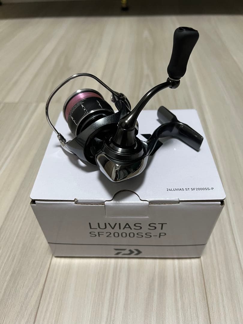 LUVIAS ST SF2000SS-P スピニングリール