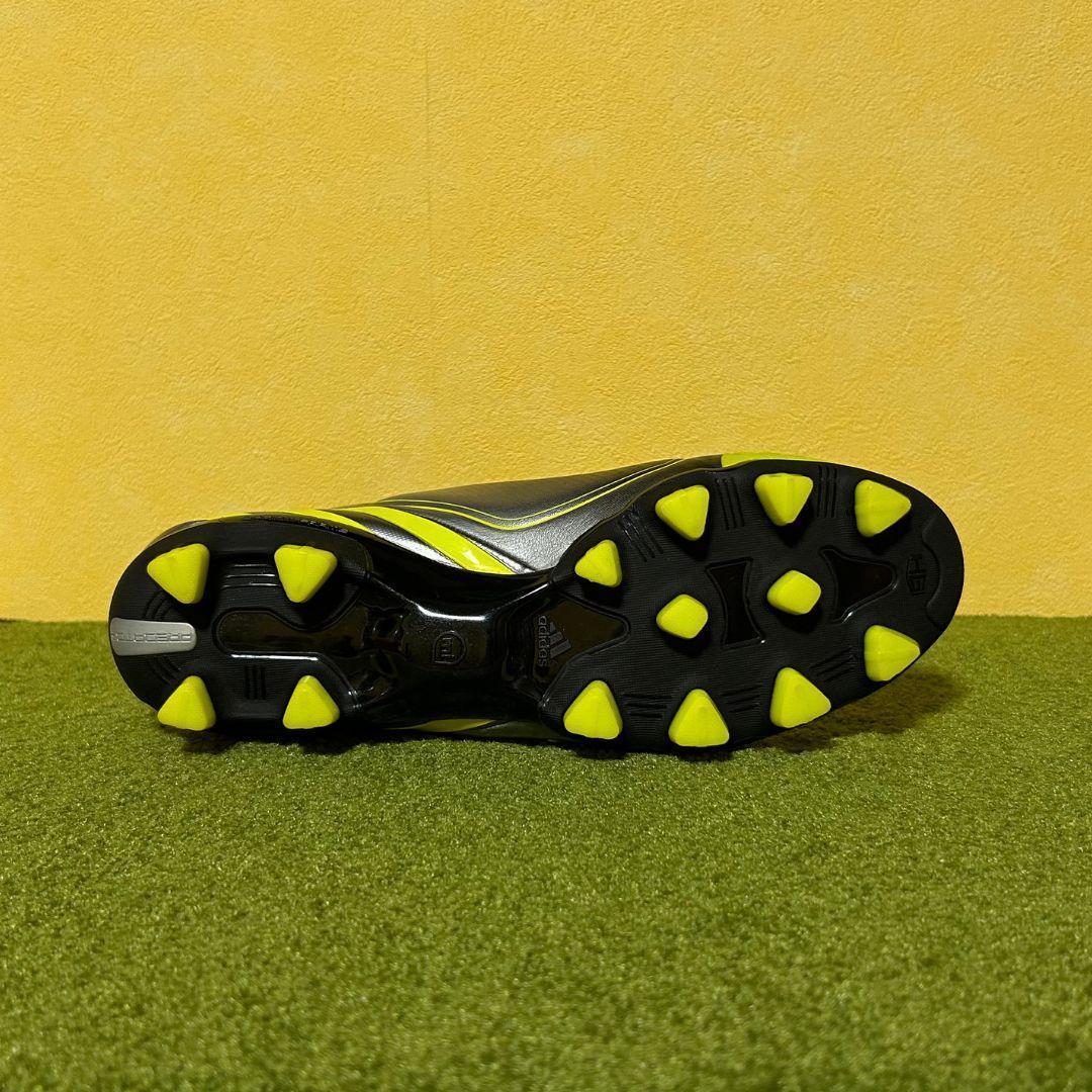 新品 サッカースパイク アディダス プレデター リーサルゾーン HG 25.5