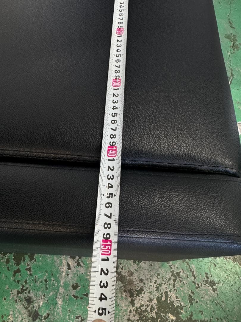 ベンチ　56