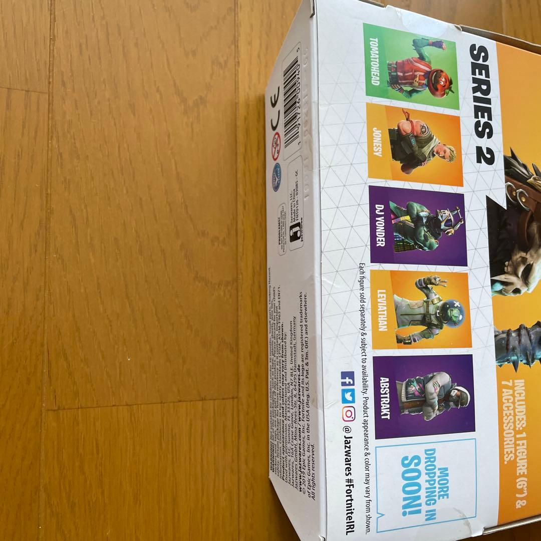 未使用　Fortnite Valkyrie フィギュア legendary