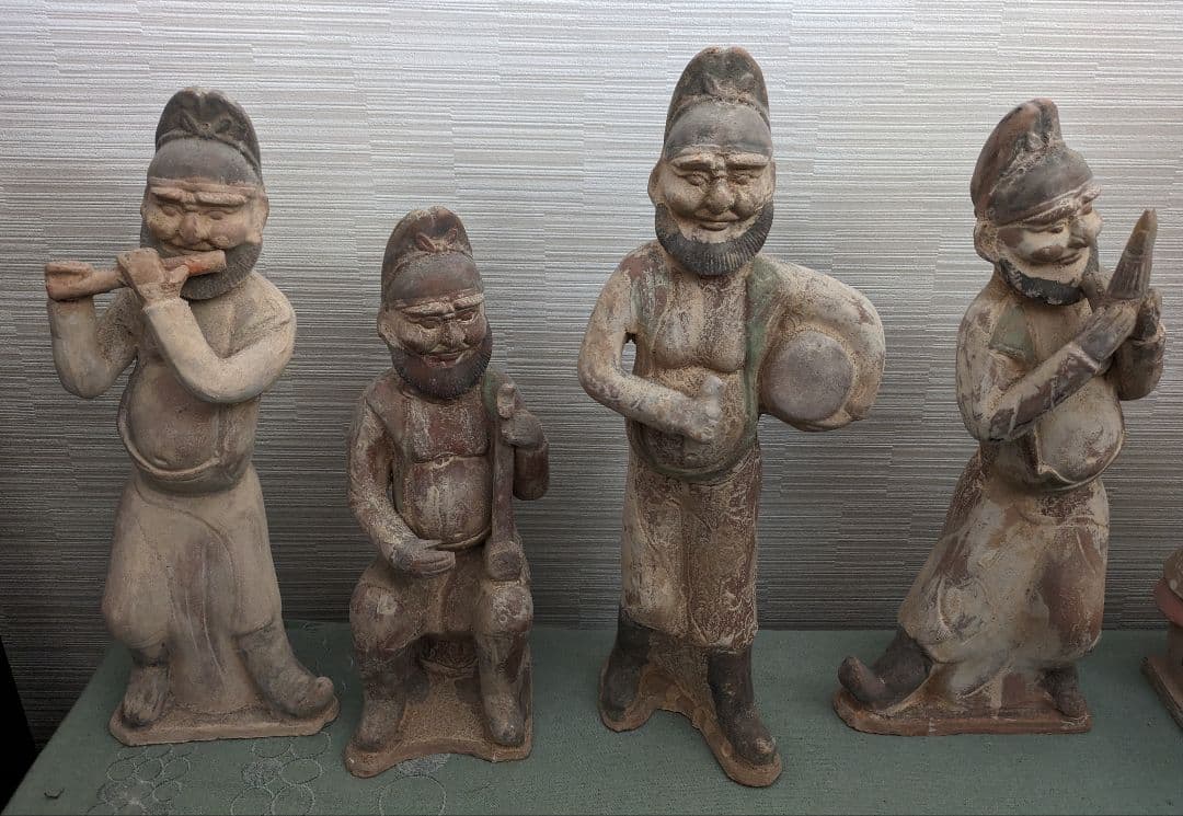 1/31までの出品　中国　俑　4体セット