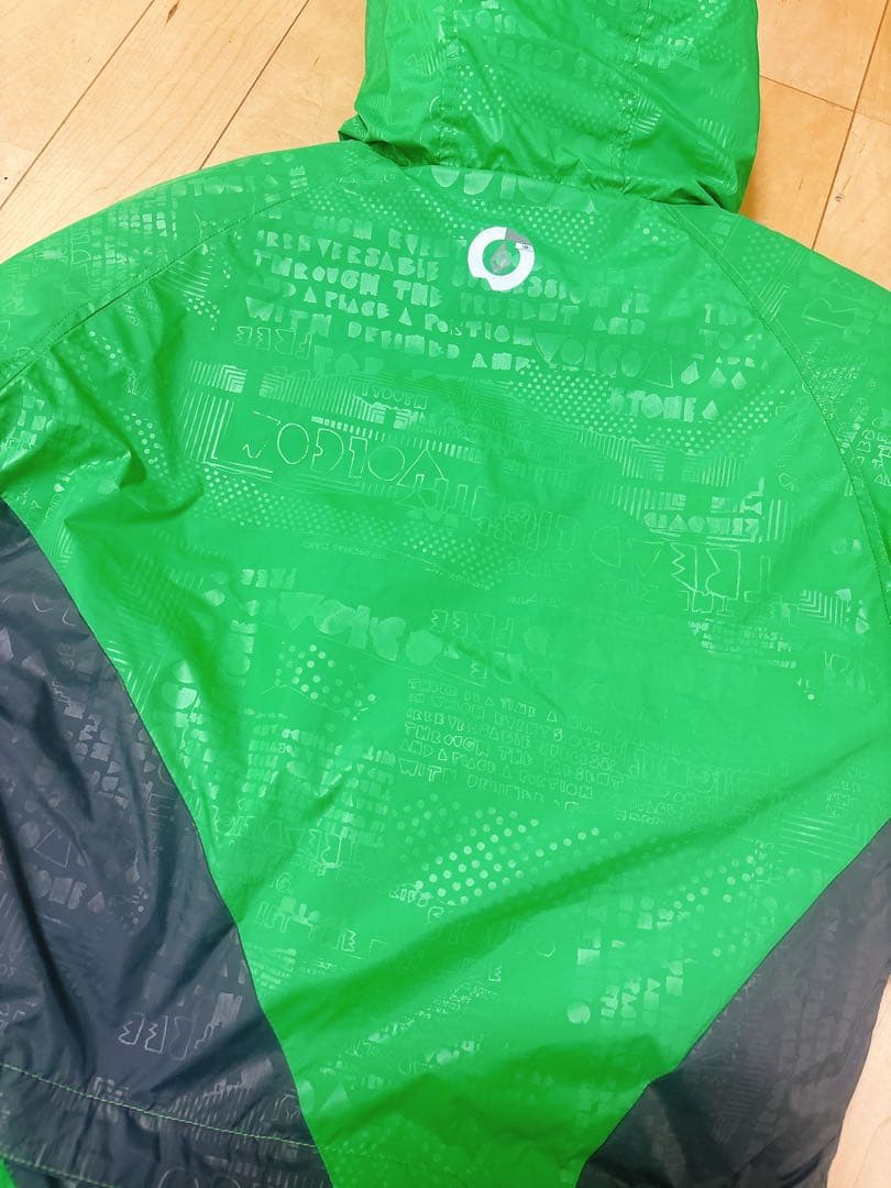 美品　VOLCOMスノーボードウェア