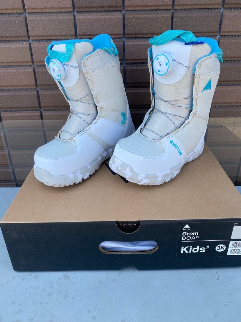 『Beeeee』Burton Grom BOA 子供用スノーボードブーツ