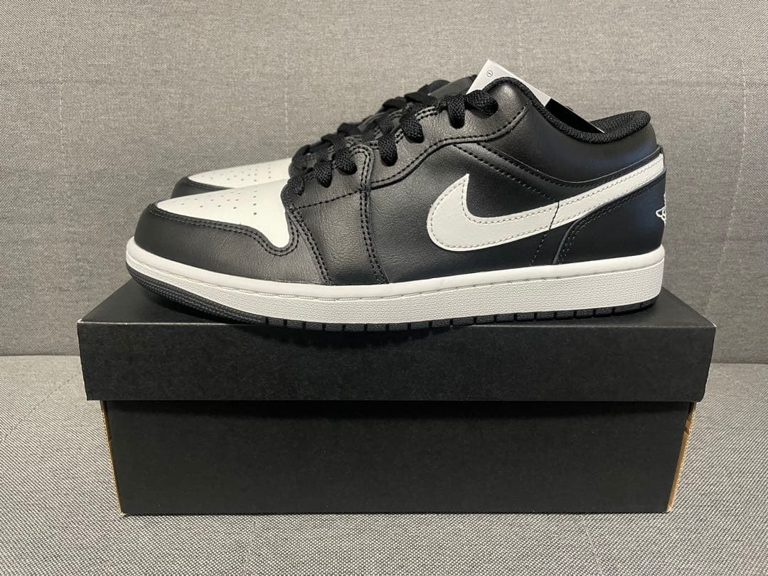 Nike Air Jordan 1 Low ブラック/ホワイト 男性 28 cm