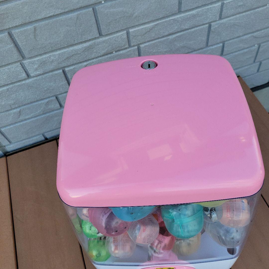 ガチャキューブ ピンク本体　500円用　カプセルトイ78個付き　超美品