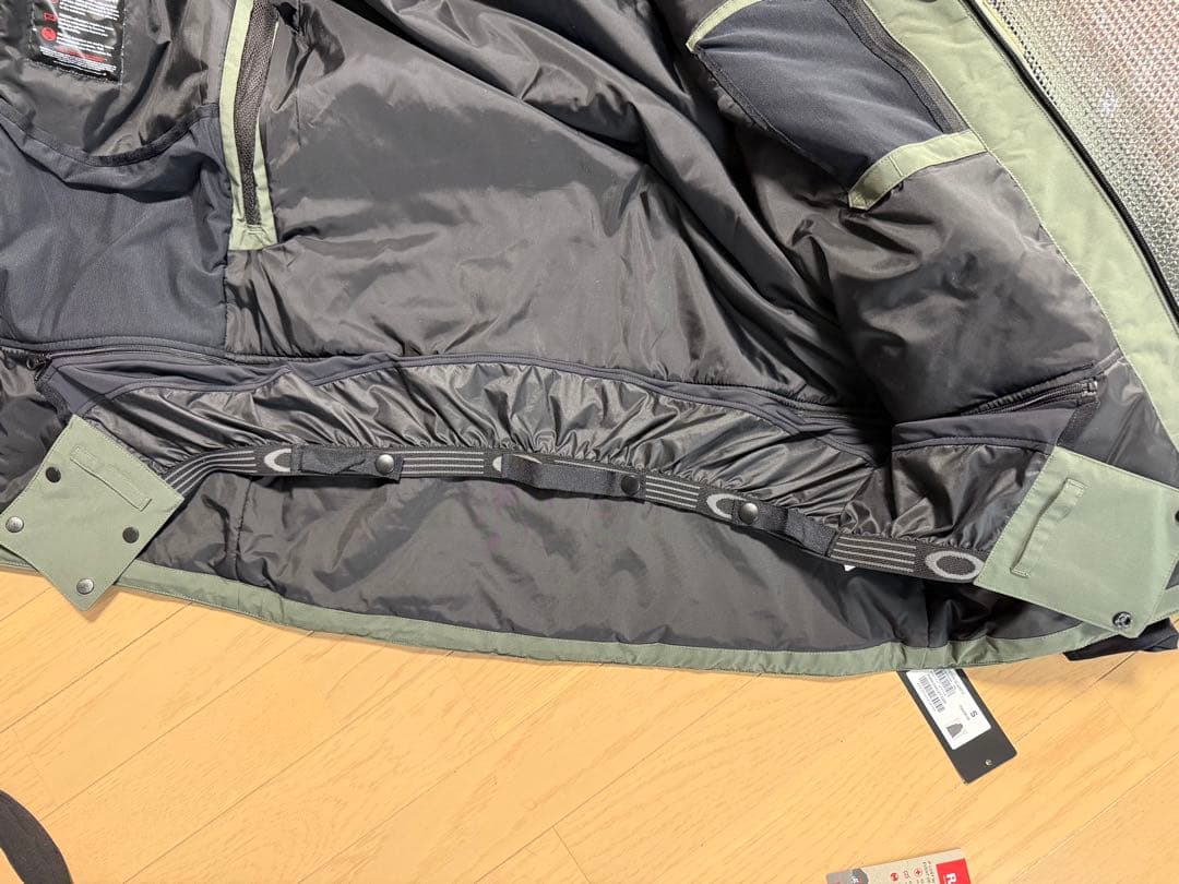 オークリー メンズ　スノー ウエア GORE-TEX Mサイズ