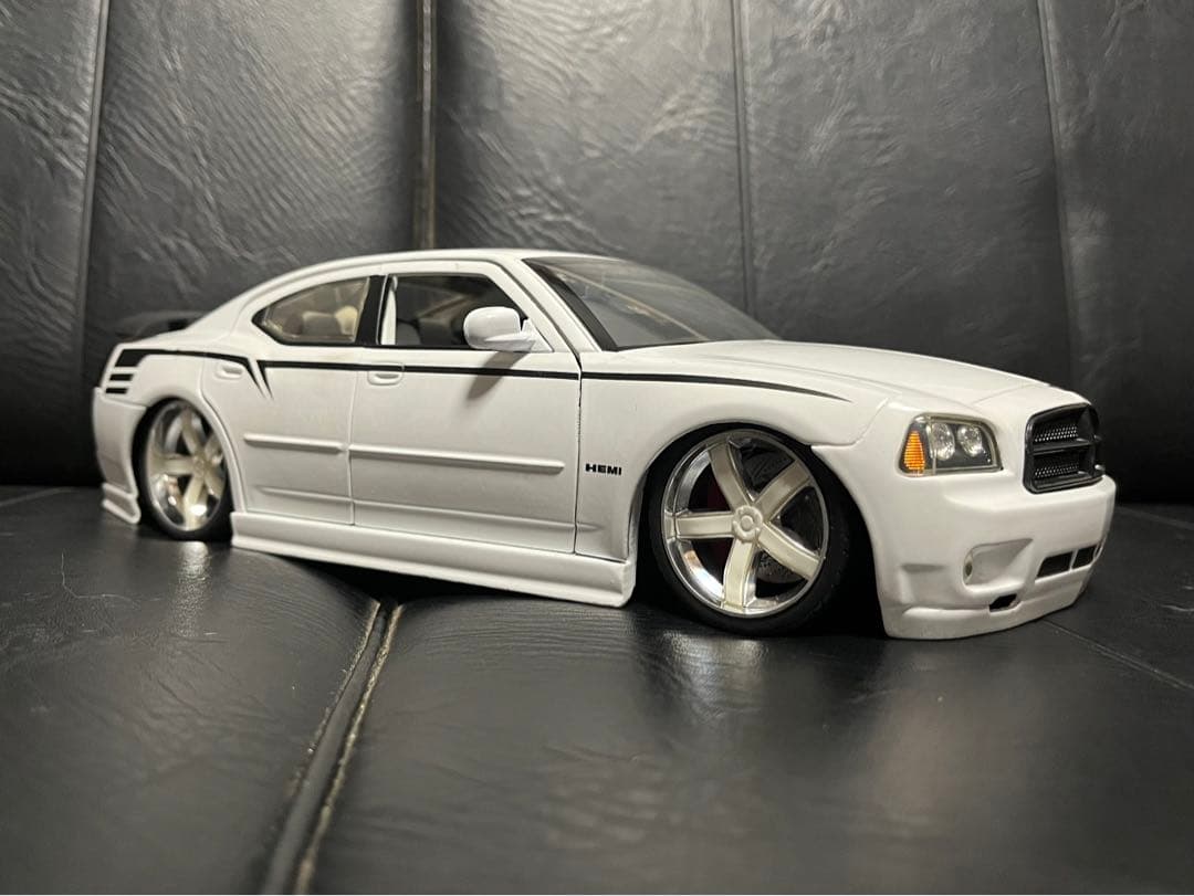 やんつけ　ダッジ チャージャー DODGE CHARGER 1/18